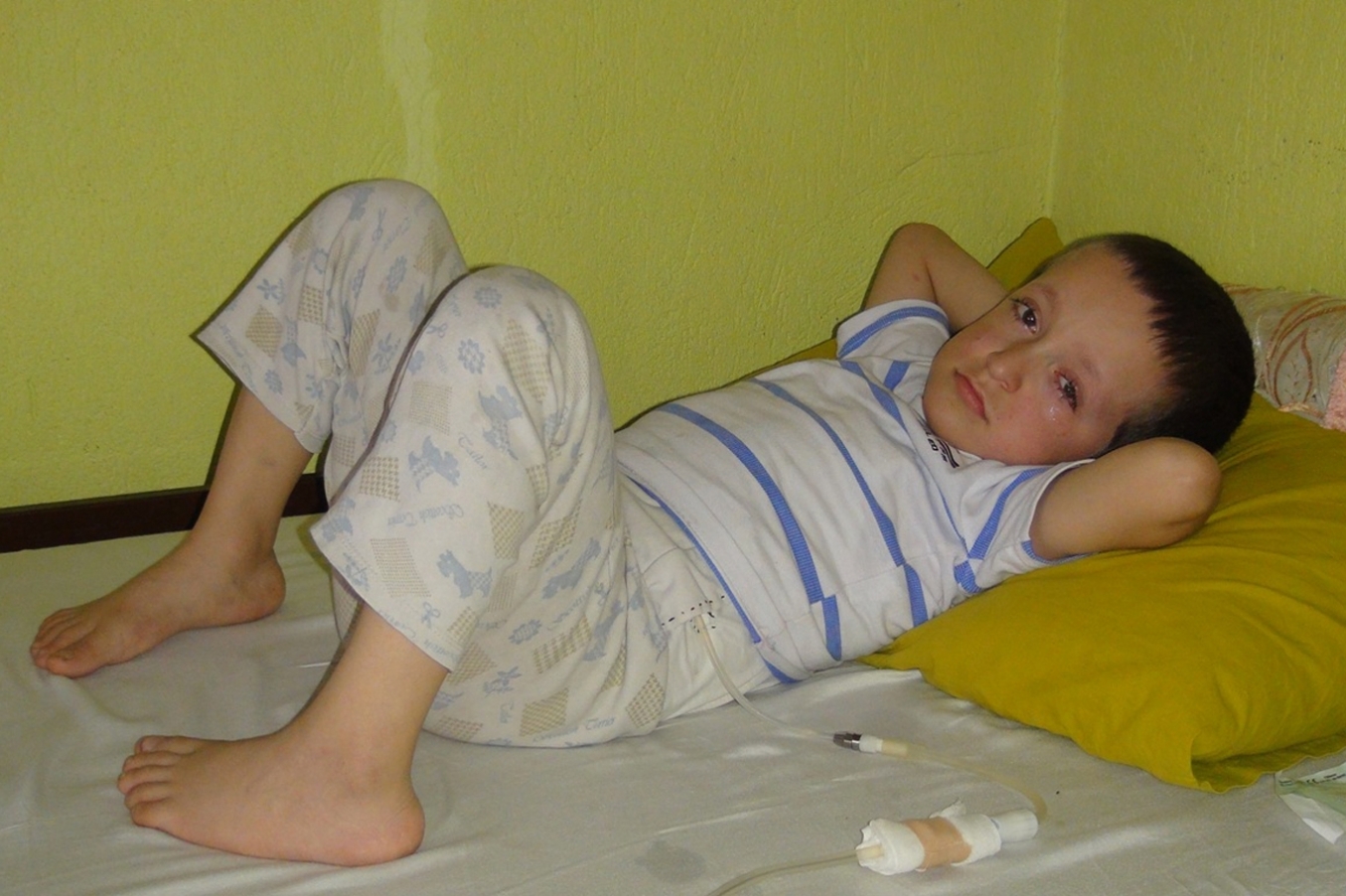 The child who is diagnosed with Cystinosis awaiting helping hands to be extended himself